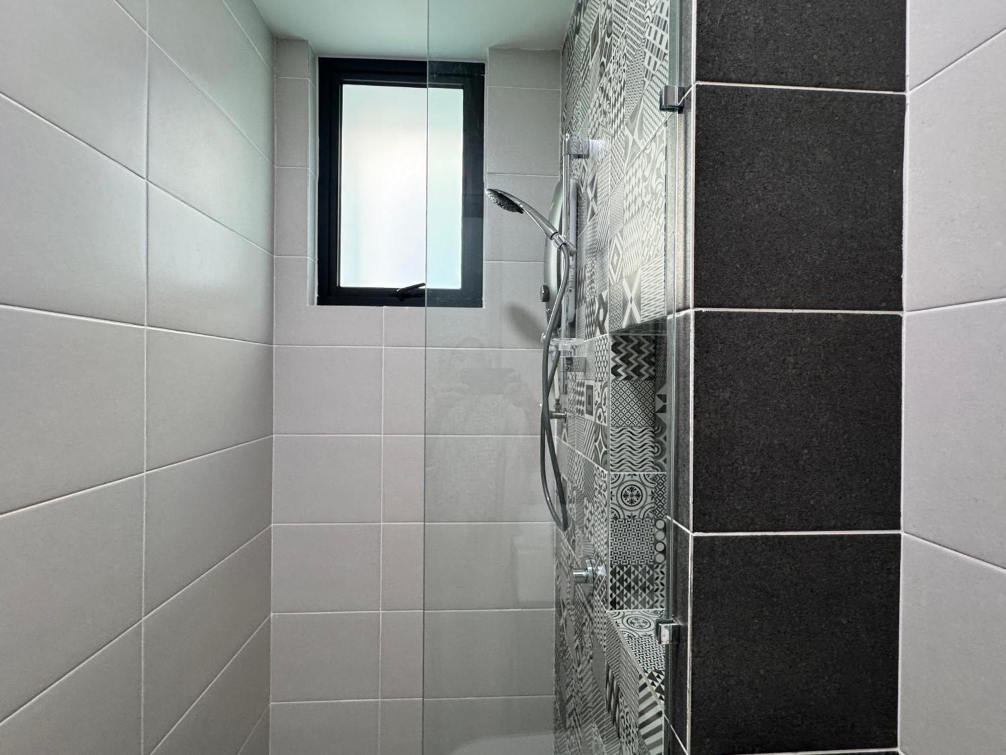 Alinea Daijoubu 4 Pax Sek 14 * Shah Alam